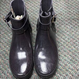 Sleek Black Ankle Boots for Women